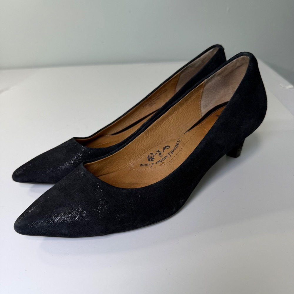 Sofft Black Suede Pointed Toe Kitten Heel Pumps‎ Shimmer 8.5M Office Classic